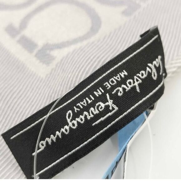 Salvatore Ferragamo Gancini Large Stole Scarf – Gray/Ivory - Picture 4 of 6